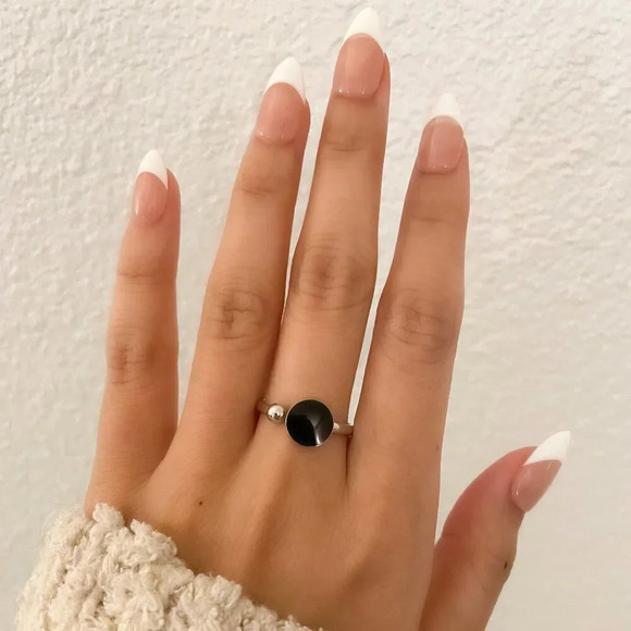925 Sterling Silver Black Circle Ring Dainty Ring Geometric Minimalist Ring - Picture 3 of 8